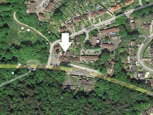 Half Moon - Half Moon Petersfield Road Midhurst West Sussex GU29 9LL