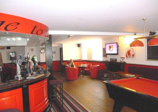 Red Lion - 