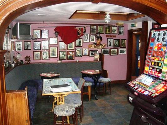 Boat Inn - 