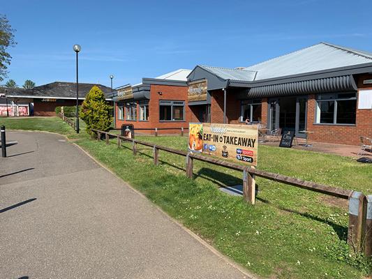 Woody`s Bar & Restaurant - 