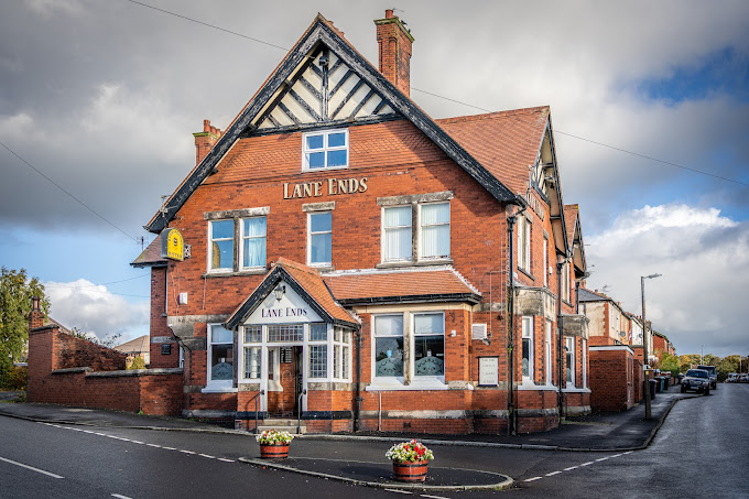 Lane Ends Hotel - 