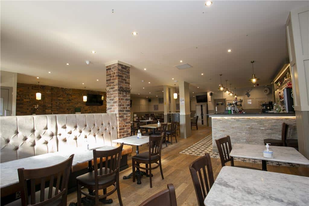 Tullibody Inn - 